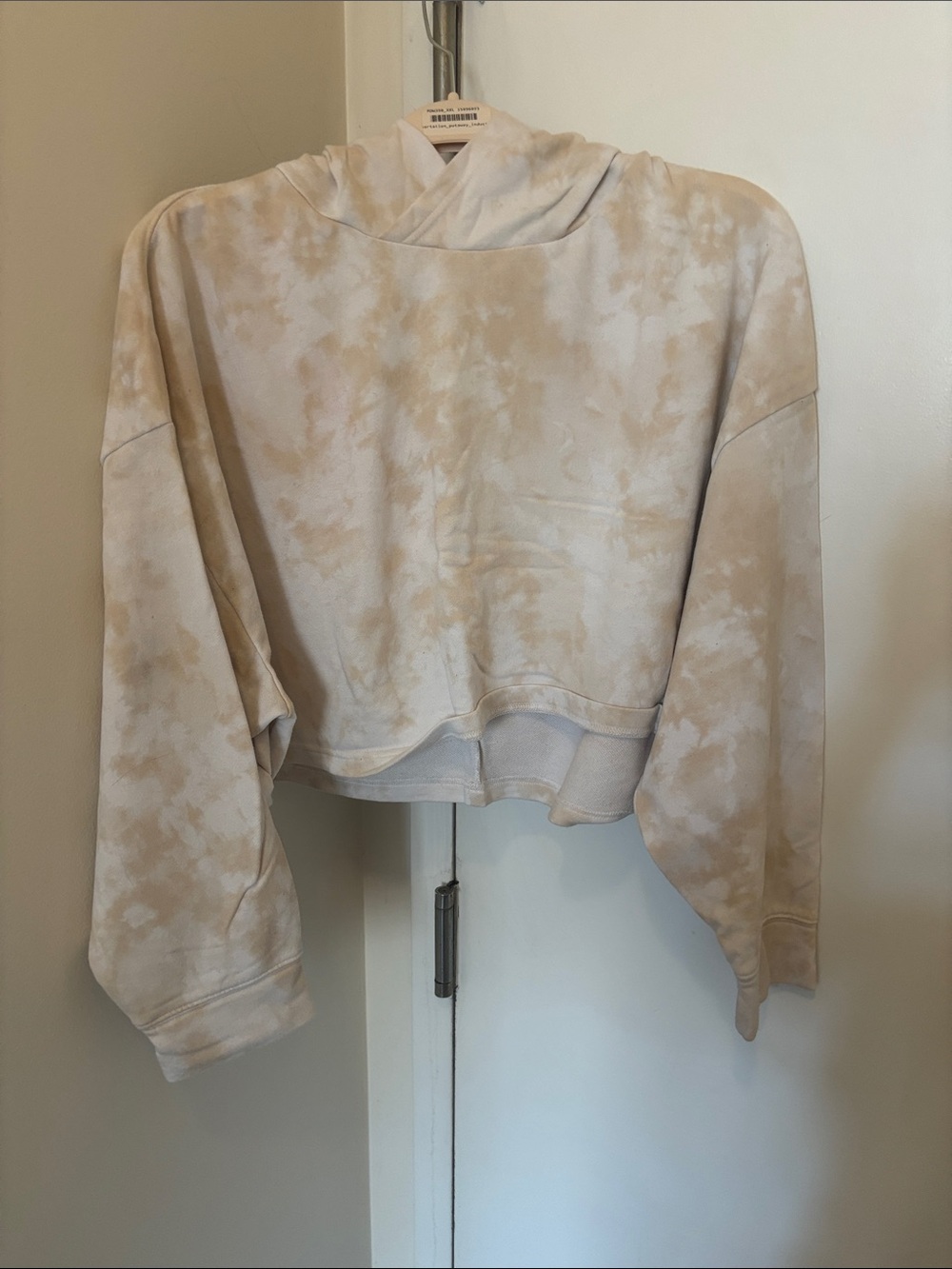 Fabletics Cropped Tie-Dye Hoodie in Beige and Cream